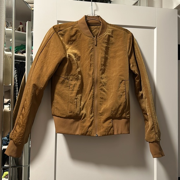 Lululemon brown gold bomber jacket - Picture 3 of 3